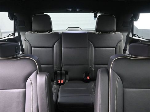 Used 2021 Chevrolet Tahoe Premier w/ Premium Package image 12