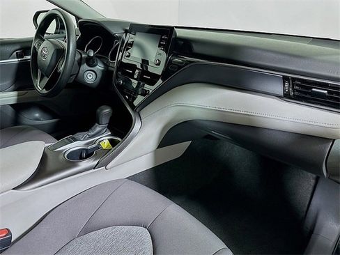 Used 2024 Toyota Camry LE image 25