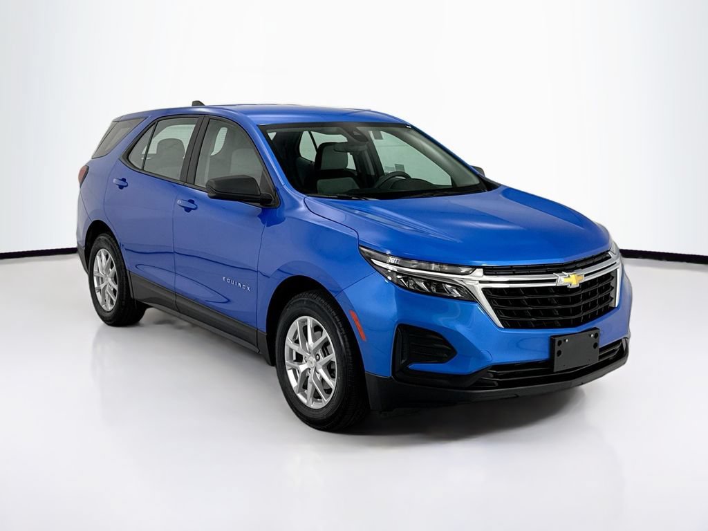 Used 2024 Chevrolet Equinox LS FWD image 3