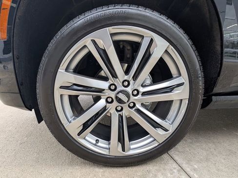 Used 2026 Cadillac Escalade ESV Sport w/ Touring Package image 58