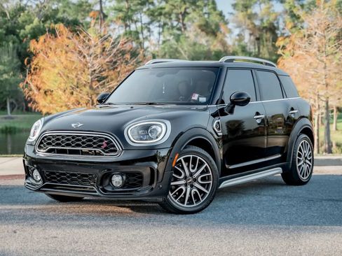 Used 2017 MINI Cooper Countryman S FWD image 1