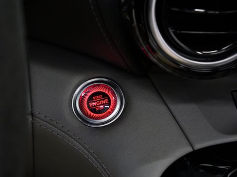 Used 2020 Mercedes-Benz AMG GT R image 36