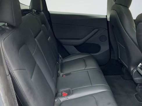 Used 2023 Tesla Model Y AWD image 20
