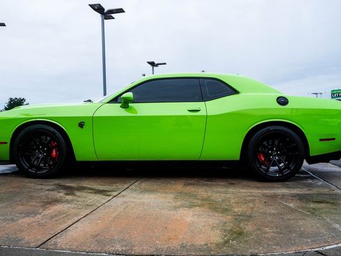 Used 2023 Dodge Challenger SRT Hellcat image 8