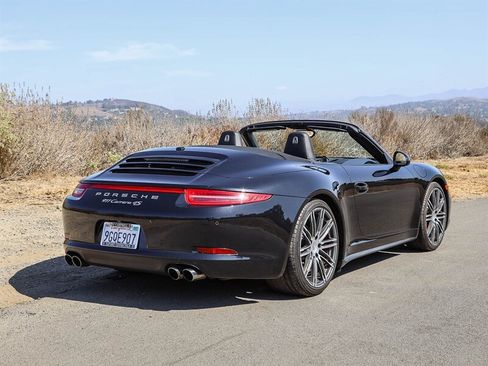Used 2015 Porsche 911 Carrera 4S AWD/4WD image 6