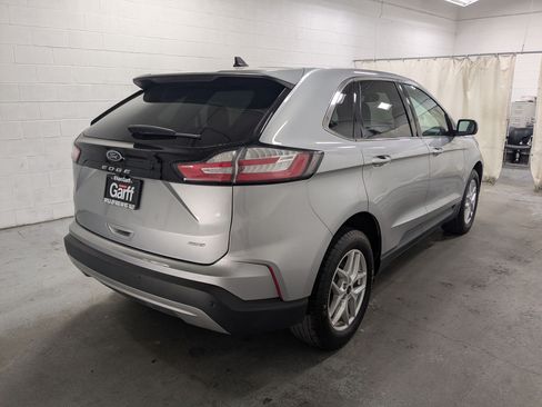 Used 2023 Ford Edge SEL AWD/4WD image 7