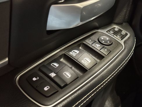 Used 2024 RAM 3500 Big Horn image 31