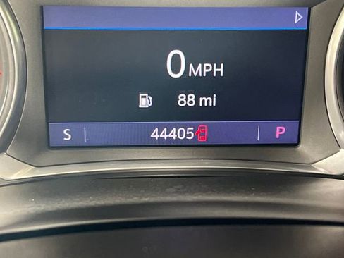 Used 2021 Chevrolet Traverse LT image 18