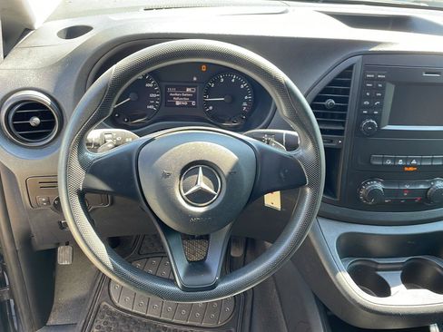 Used 2016 Mercedes-Benz Metris image 12