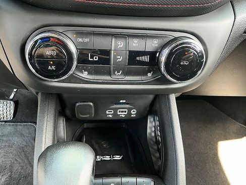 Used 2023 Chevrolet TrailBlazer RS w/ Sun and Liftgate Package FWD image 20