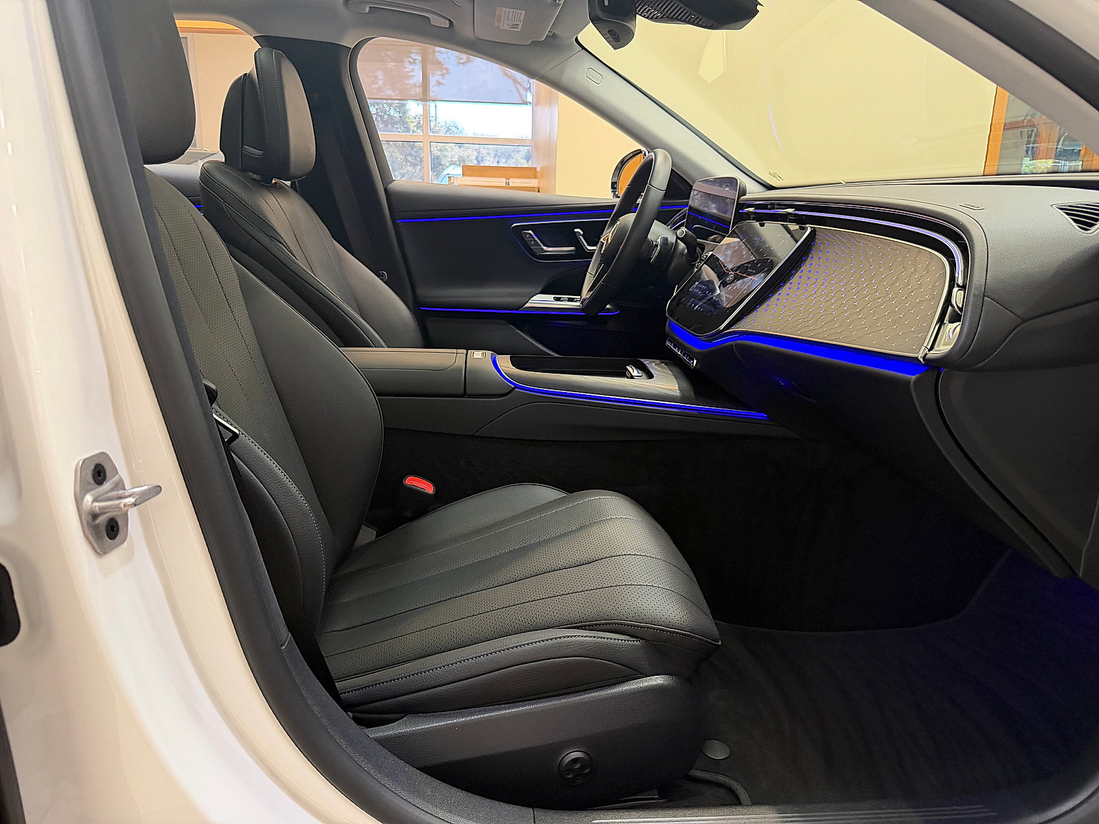 Certified 2025 Mercedes-Benz E 450 4MATIC Sedan w/ Winter Package image 12