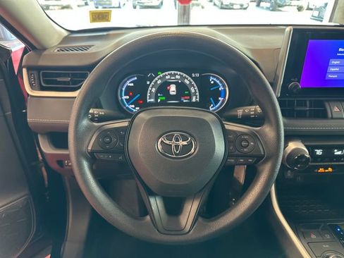 Certified 2024 Toyota RAV4 LE AWD/4WD image 18