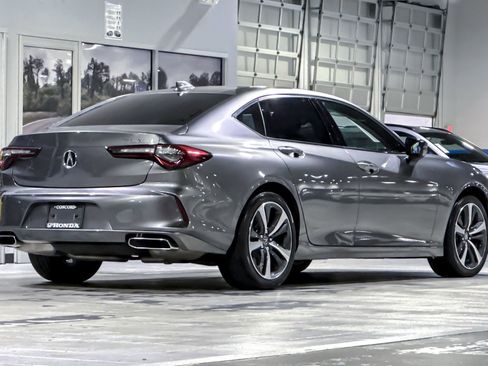 Used 2025 Acura TLX w/ Technology Package image 8