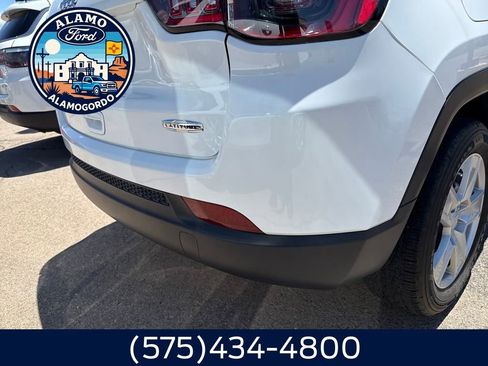 Used 2022 Jeep Compass Latitude w/ Convenience Group image 17