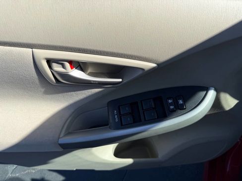 Used 2013 Toyota Prius image 9