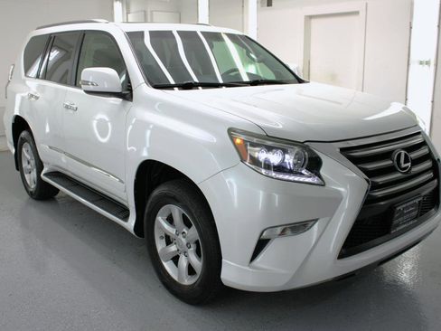 Used 2014 Lexus GX 460 image 11