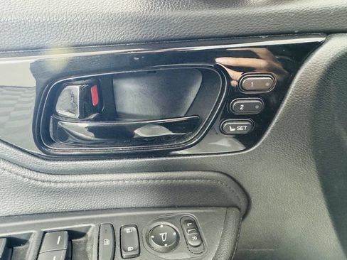 Used 2023 Honda Odyssey Touring image 8