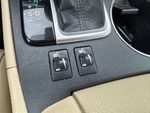 Used 2018 Toyota Highlander XLE AWD/4WD image 26