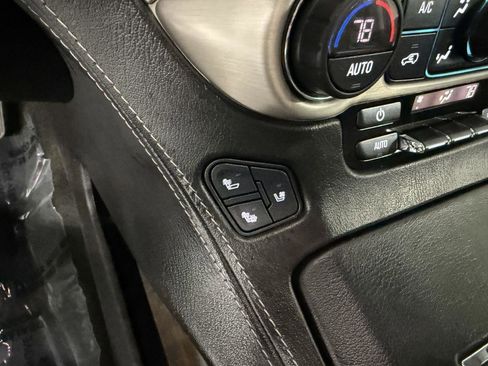 Used 2018 GMC Yukon XL Denali w/ Denali Ultimate Package image 24