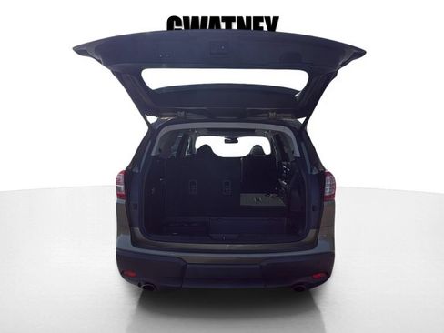 Used 2023 Subaru Ascent Limited w/ Technology Package AWD/4WD image 9