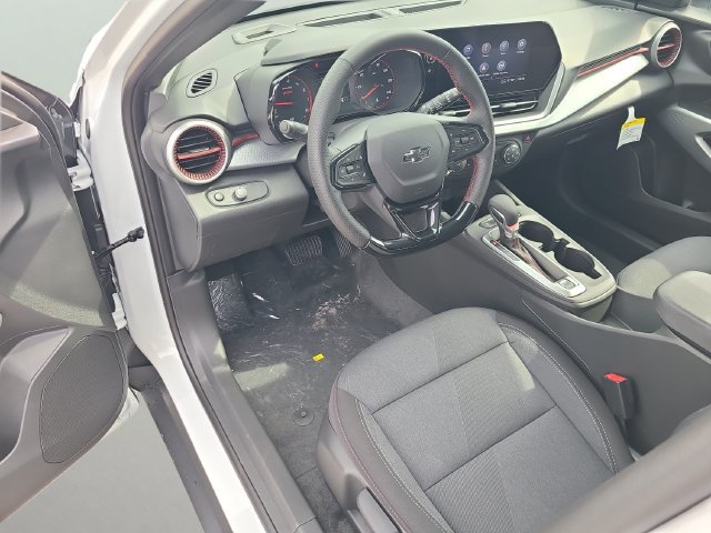 New 2026 Chevrolet Trax RS FWD image 18