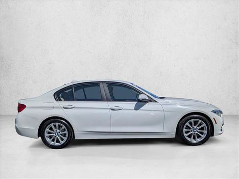 Used 2018 BMW 320i Sedan image 4