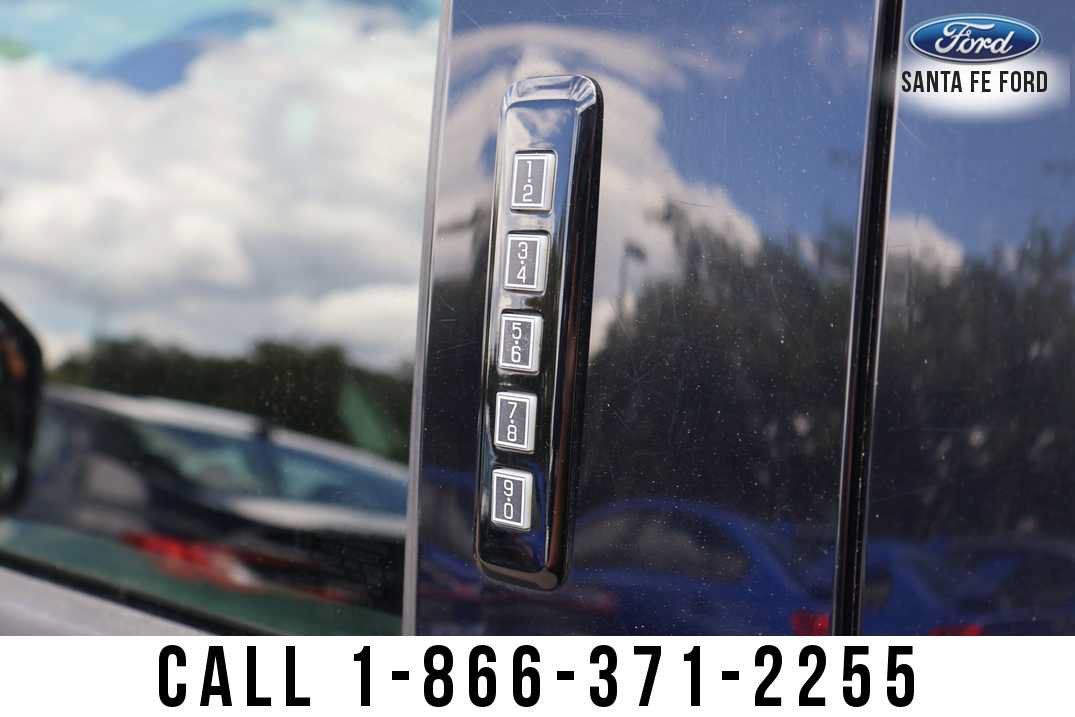 Used 2019 Ford F150 Lariat RWD image 8