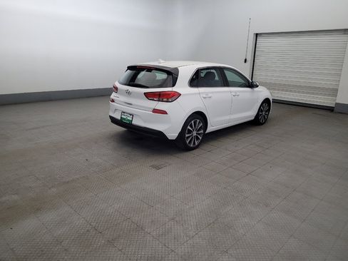 Used 2018 Hyundai Elantra GT w/ Style Package 02 FWD image 9