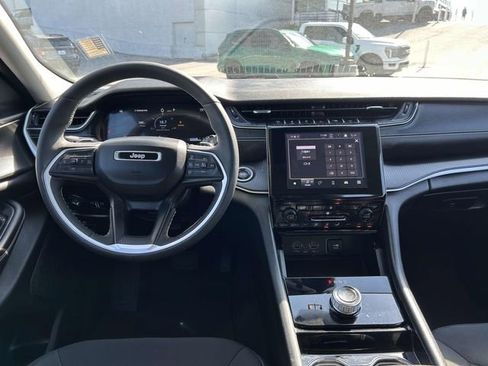 Used 2023 Jeep Grand Cherokee L Laredo w/ Luxury Tech Group I AWD/4WD image 10