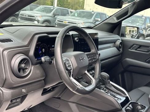 Used 2025 Chevrolet Colorado Trail Boss AWD/4WD image 10