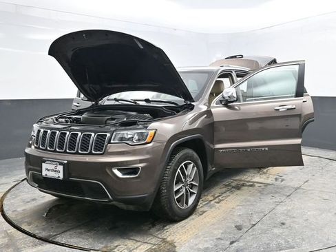 Used 2021 Jeep Grand Cherokee Limited w/ Trailer Tow Group IV image 33