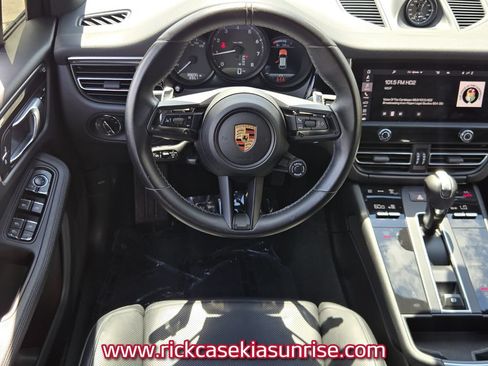 Used 2023 Porsche Macan Turbo AWD/4WD image 12