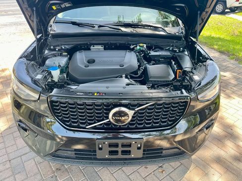 Used 2023 Volvo XC40 B5 Plus w/ Driver Assist Package image 18