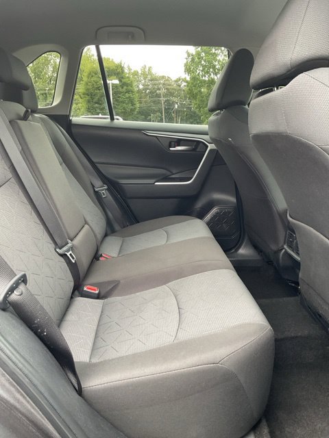 Used 2024 Toyota RAV4 XLE FWD image 16