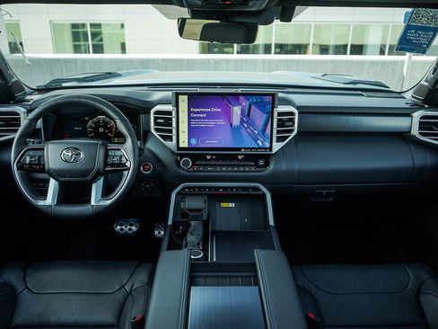 New 2024 Toyota Tundra Limited AWD/4WD image 12