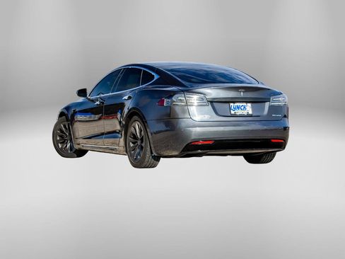 Used 2020 Tesla Model S Long Range Plus image 9