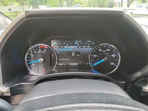 Used 2017 Ford F250 Lariat w/ Lariat Ultimate Package AWD/4WD image 26