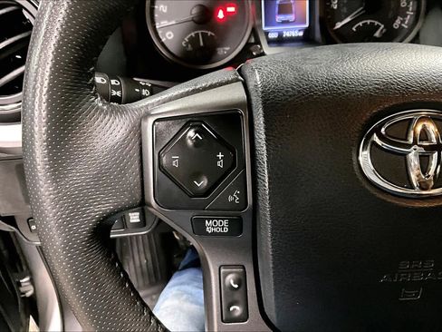 Used 2018 Toyota Tacoma TRD Sport w/ Technology Package image 22