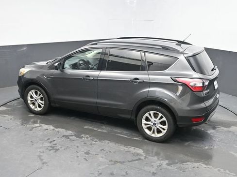 Used 2017 Ford Escape SE w/ Equipment Group 201A AWD/4WD image 33