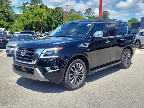 Certified 2022 Nissan Armada Platinum w/ Captain's Chairs Package RWD image 5