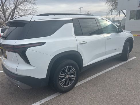 Certified 2025 Chevrolet Traverse LT image 5