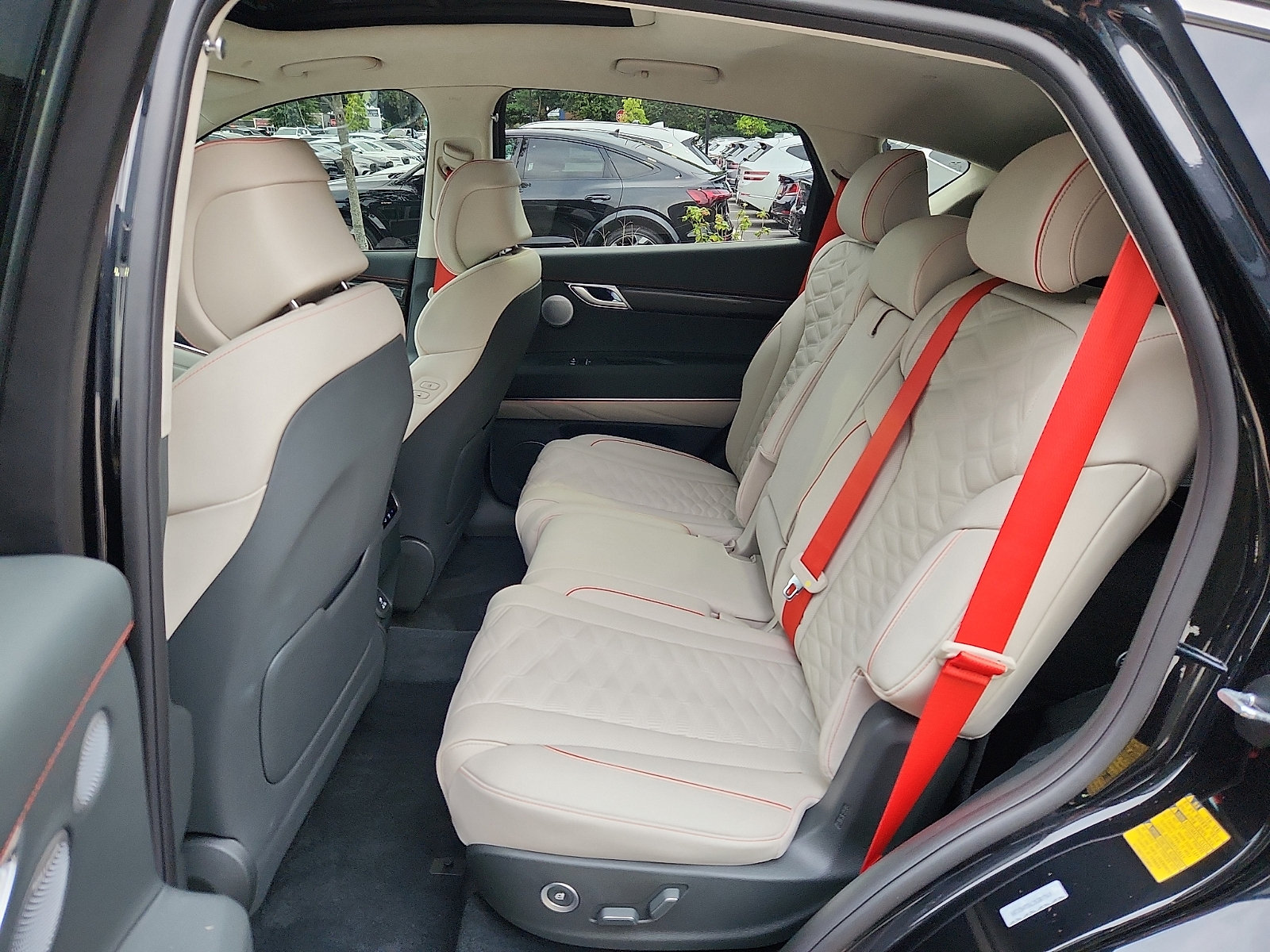 Certified 2025 Genesis GV80 3.5T e-SC AWD/4WD image 10