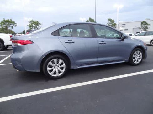 Used 2024 Toyota Corolla LE FWD image 6