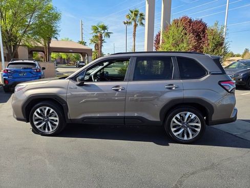 Used 2025 Subaru Forester Touring image 7