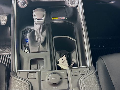 Used 2026 Toyota Grand Highlander AWD Hybrid image 17