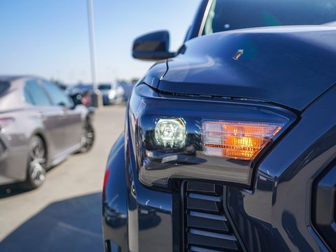 New 2025 Toyota Tacoma TRD Sport image 11