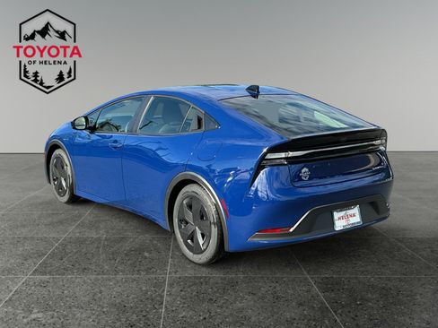 New 2026 Toyota Prius Plug-In Hybrid FWD image 3