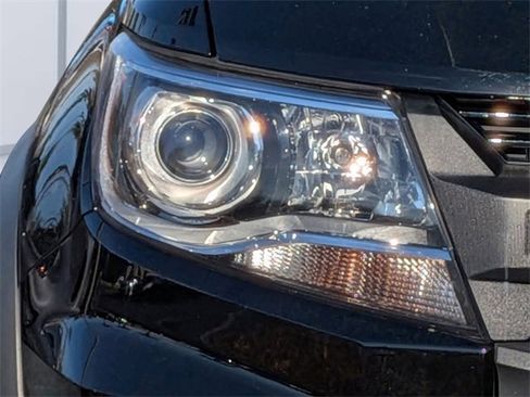 Used 2021 Chevrolet Colorado ZR2 w/ ZR2 Midnight Special Edition image 9