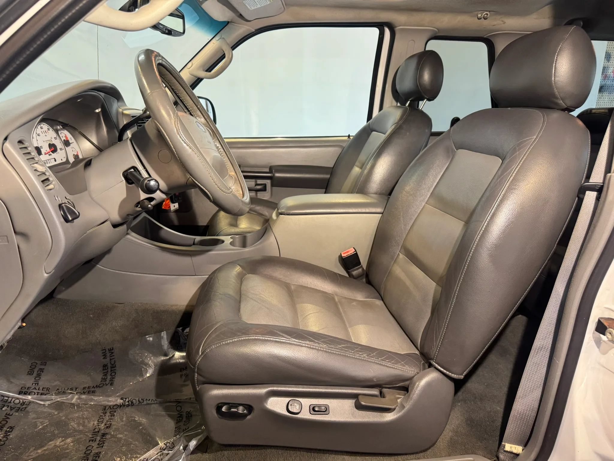 Used 2003 Ford Explorer RWD image 8