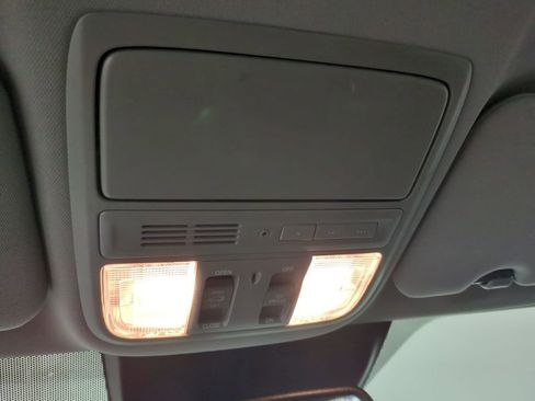 Used 2021 Honda CR-V Touring image 25